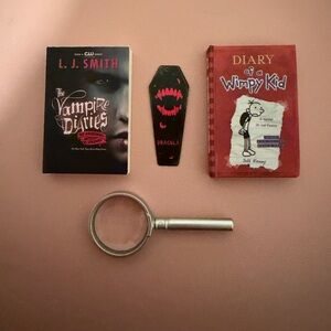 Mini Brands Books - Book Set with Silver Magnifying Glass